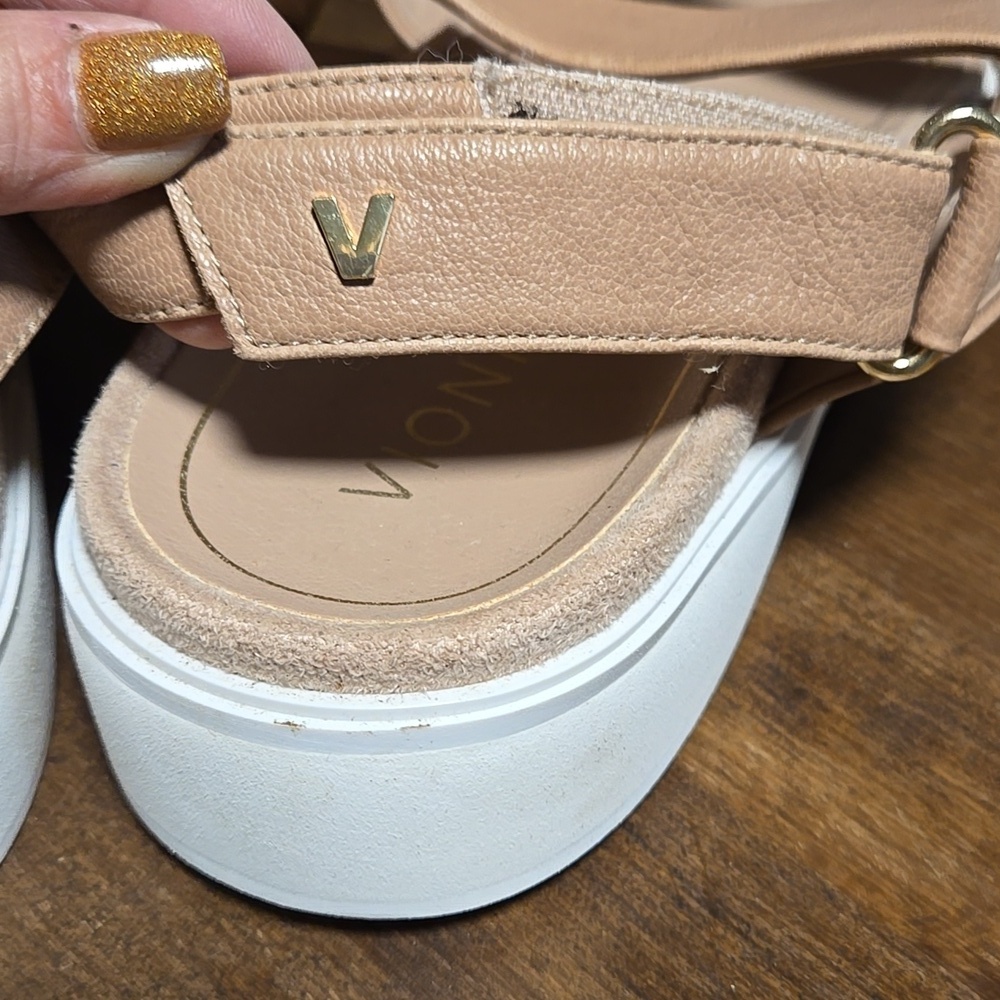 Vionic Keomi Leather Sandal Womens Size 11 EUC Walk All Day In Comfort - Picture 4 of 7